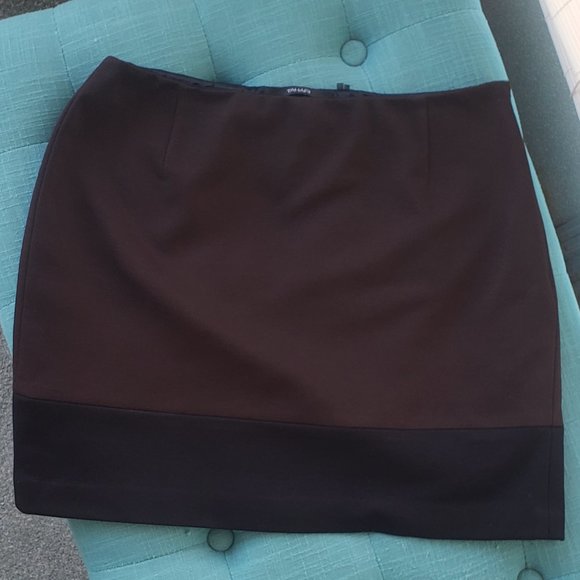 Two Toned Black/Brown Skirt - Picture 4 of 4